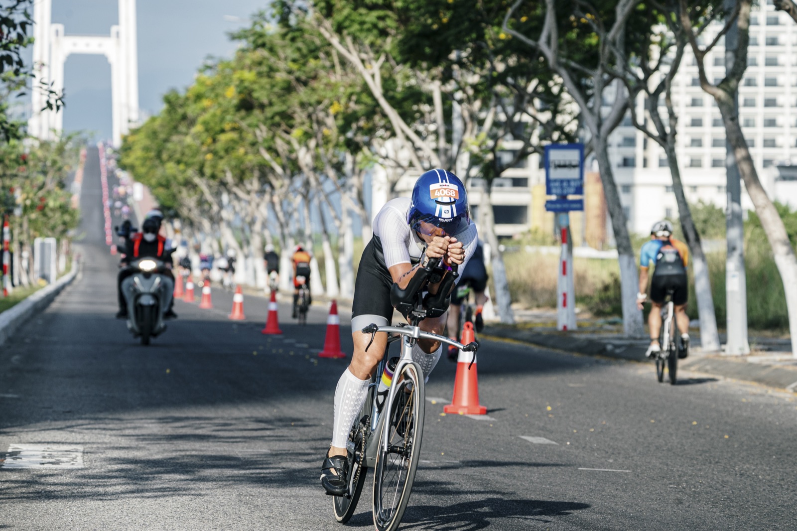 Aero on the bike crossing the bridge, IRONMAN 70.3 Vietnam Đà Nẵng